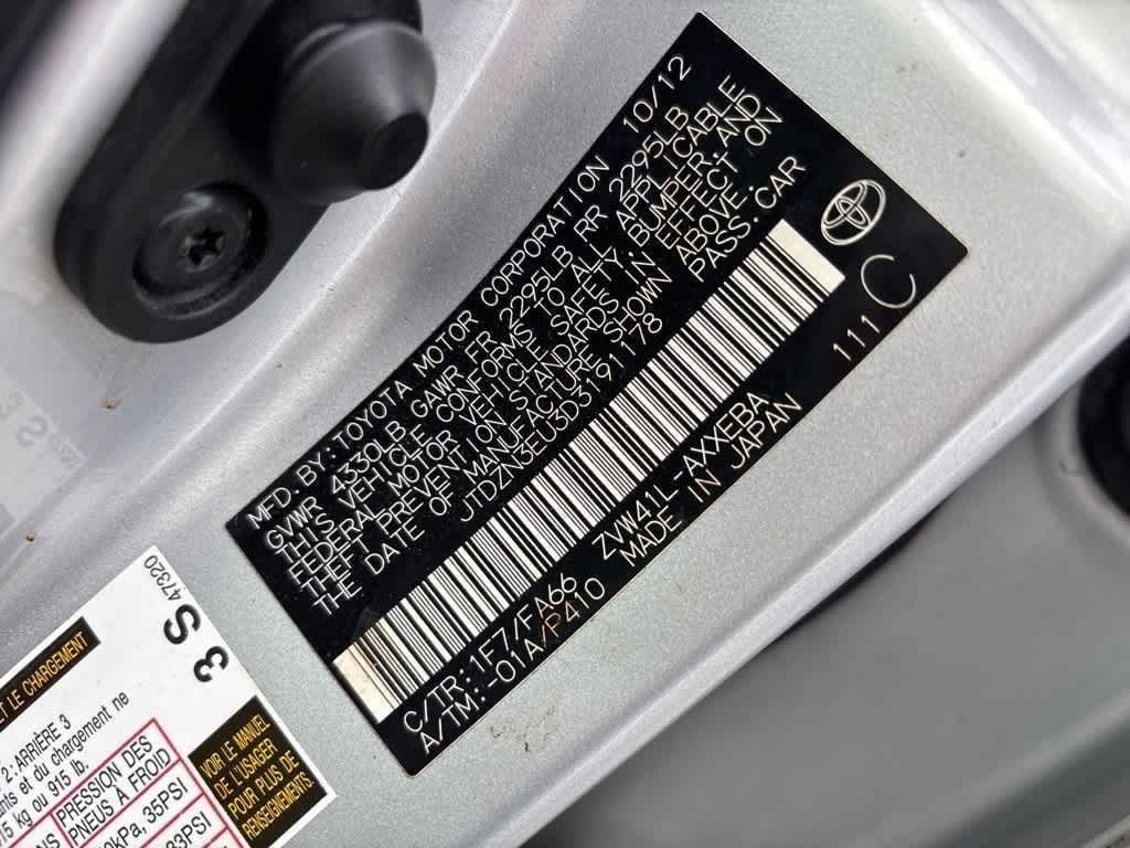 Thumbnail: 2013 Toyota Prius v - 14