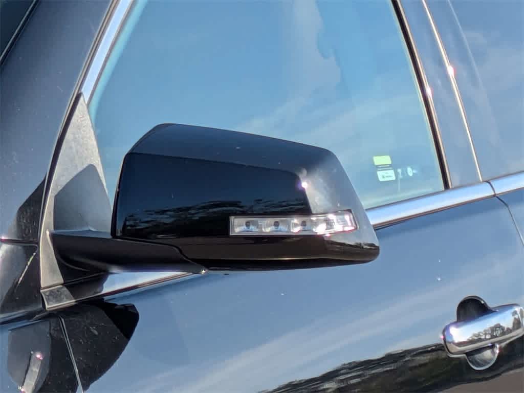 Thumbnail: 2017 Chevrolet Traverse - 11