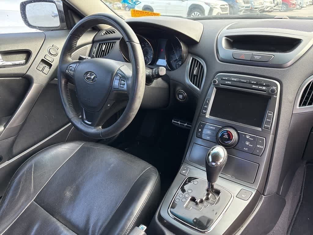 Thumbnail: 2012 Hyundai Genesis - 7