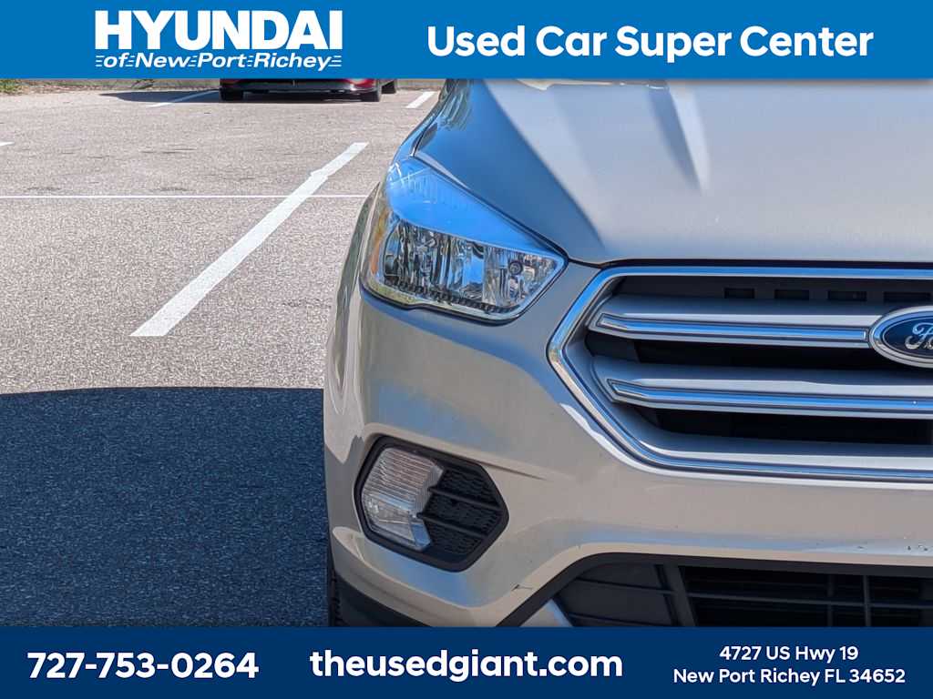 Thumbnail: 2018 Ford Escape - 9