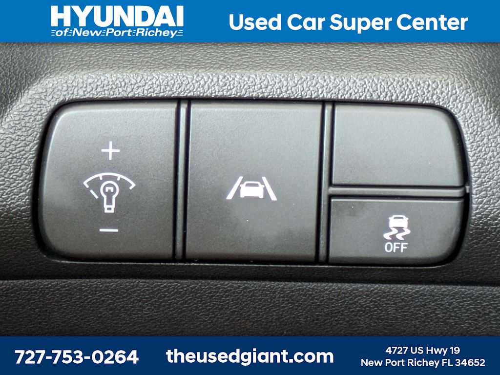Thumbnail: 2023 Hyundai Elantra - 22