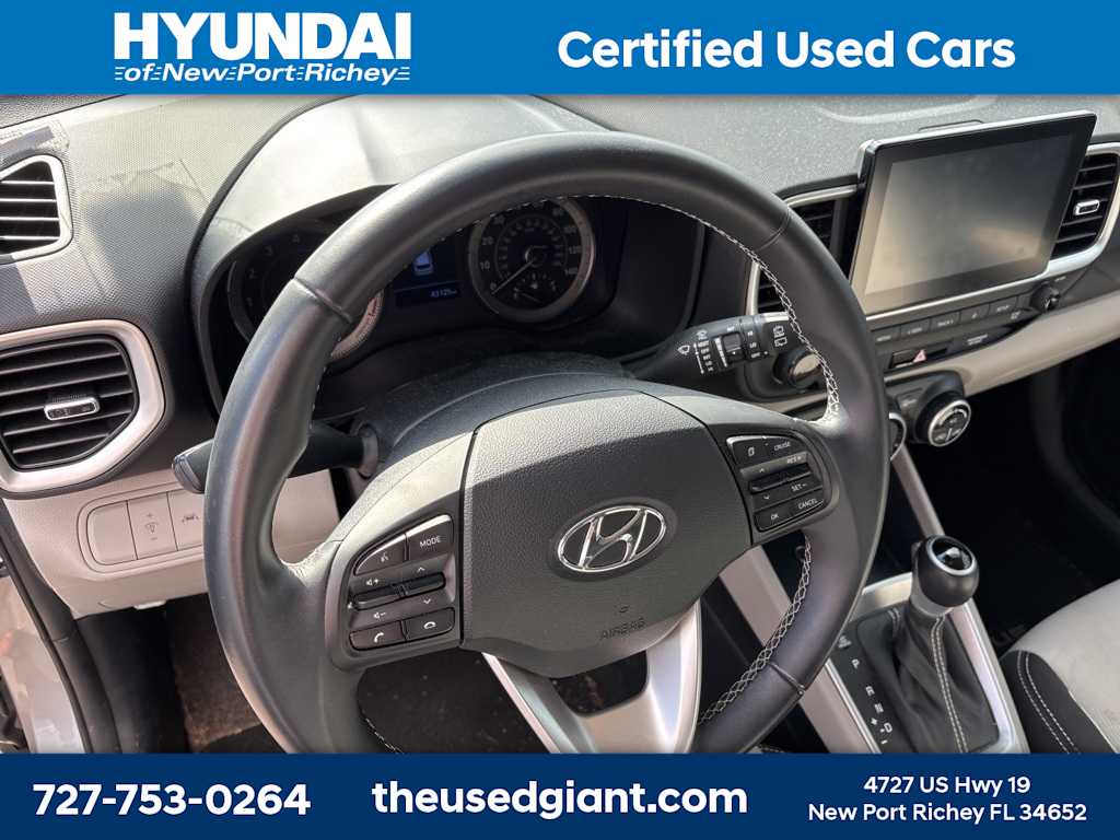 2022 Hyundai Venue SEL 11