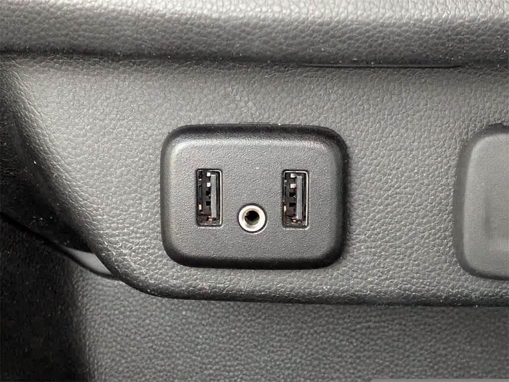 Thumbnail: 2019 Chevrolet Traverse - 26