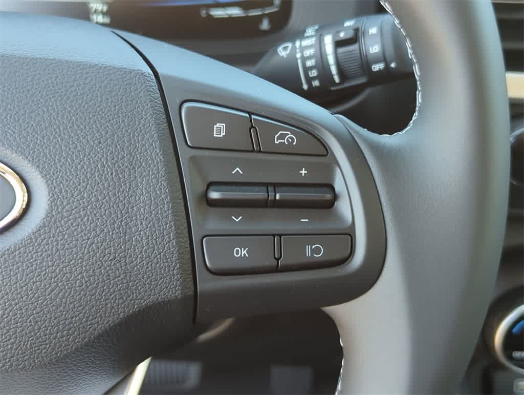 Thumbnail: 2025 Hyundai Venue - 25