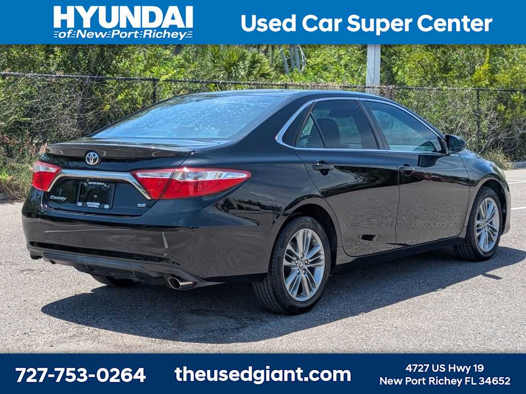 Thumbnail: 2016 Toyota Camry - 5