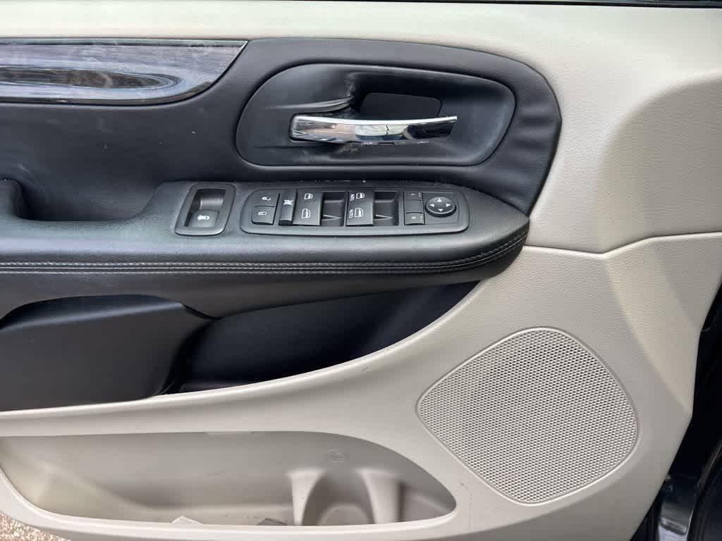 Thumbnail: 2012 Dodge Grand Caravan - 11