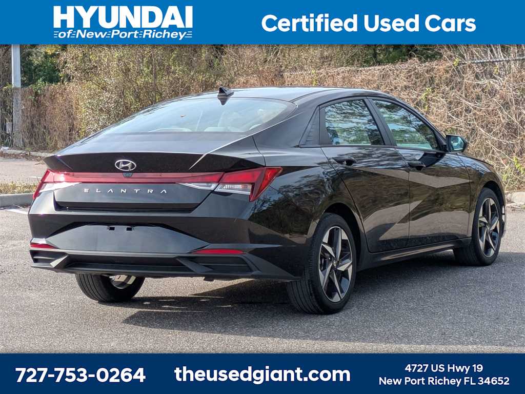 Thumbnail: 2023 Hyundai Elantra - 5