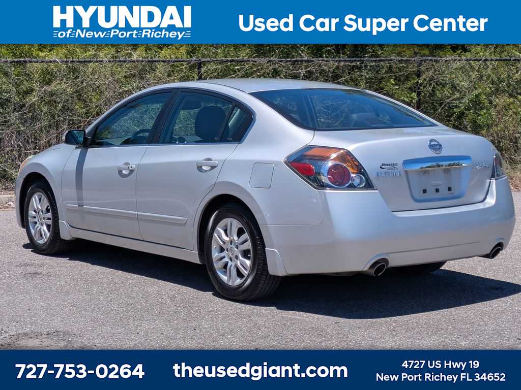 Thumbnail: 2012 Nissan Altima - 3