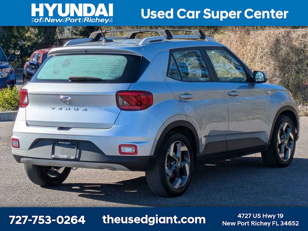 Thumbnail: 2023 Hyundai Venue - 5