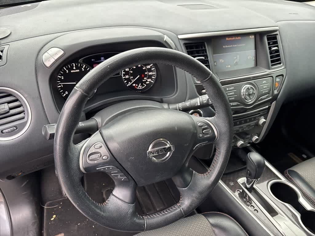 Thumbnail: 2020 Nissan Pathfinder - 14