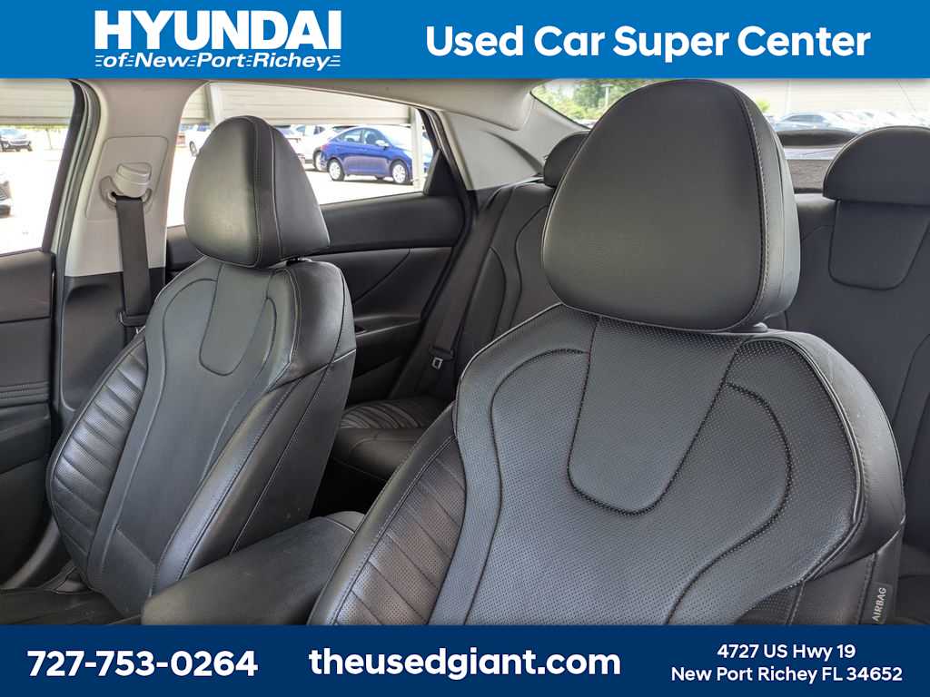 Thumbnail: 2022 Hyundai Elantra - 7