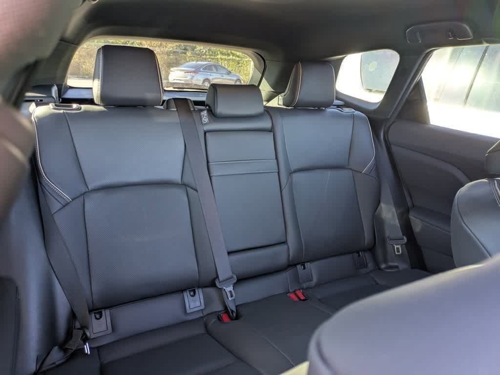 Thumbnail: 2025 Toyota Crown Signia - 8