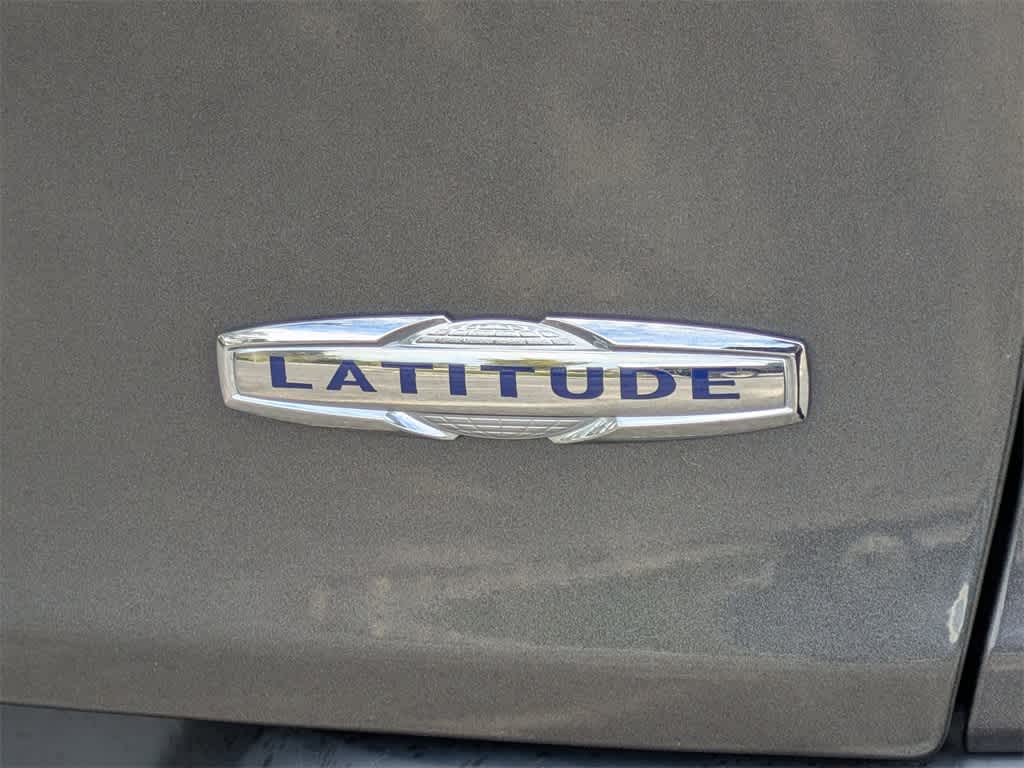 Thumbnail: 2016 Jeep Cherokee - 14