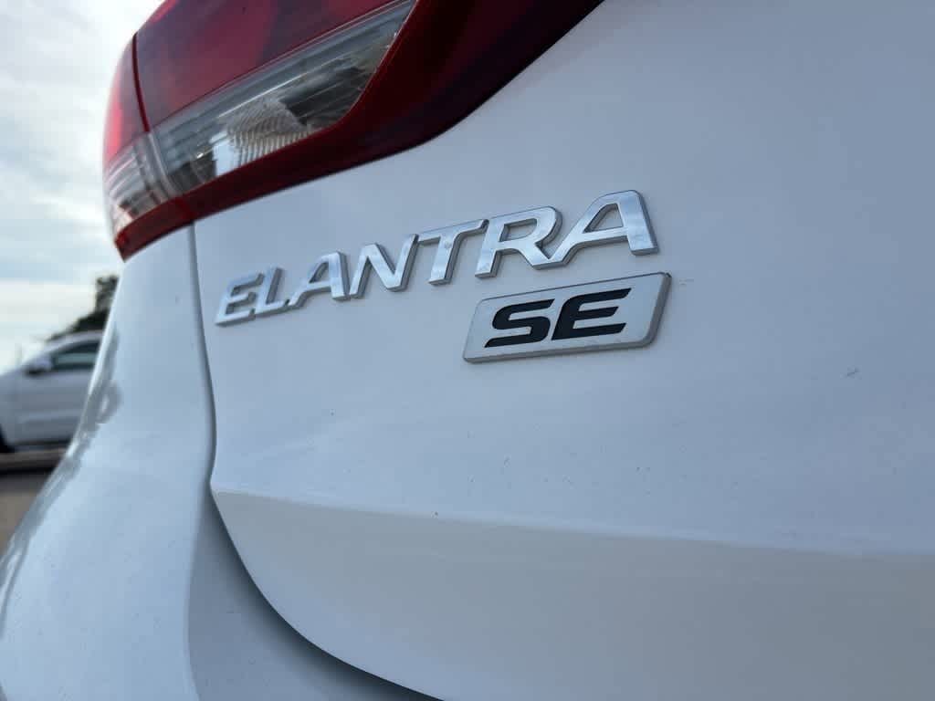 Thumbnail: 2018 Hyundai Elantra - 5