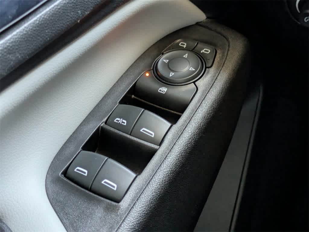 Thumbnail: 2020 Chevrolet Equinox - 27