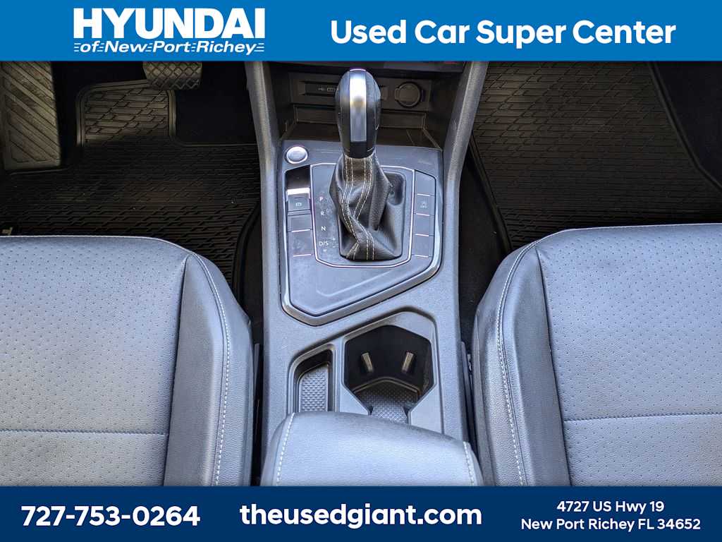 Thumbnail: 2021 Volkswagen Tiguan - 23