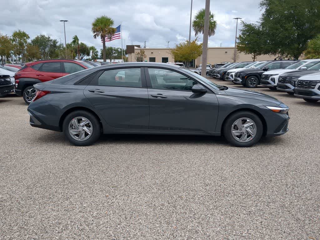 Thumbnail: 2025 Hyundai Elantra - 8