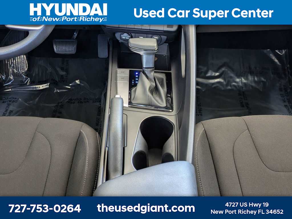 Thumbnail: 2023 Hyundai Elantra - 18
