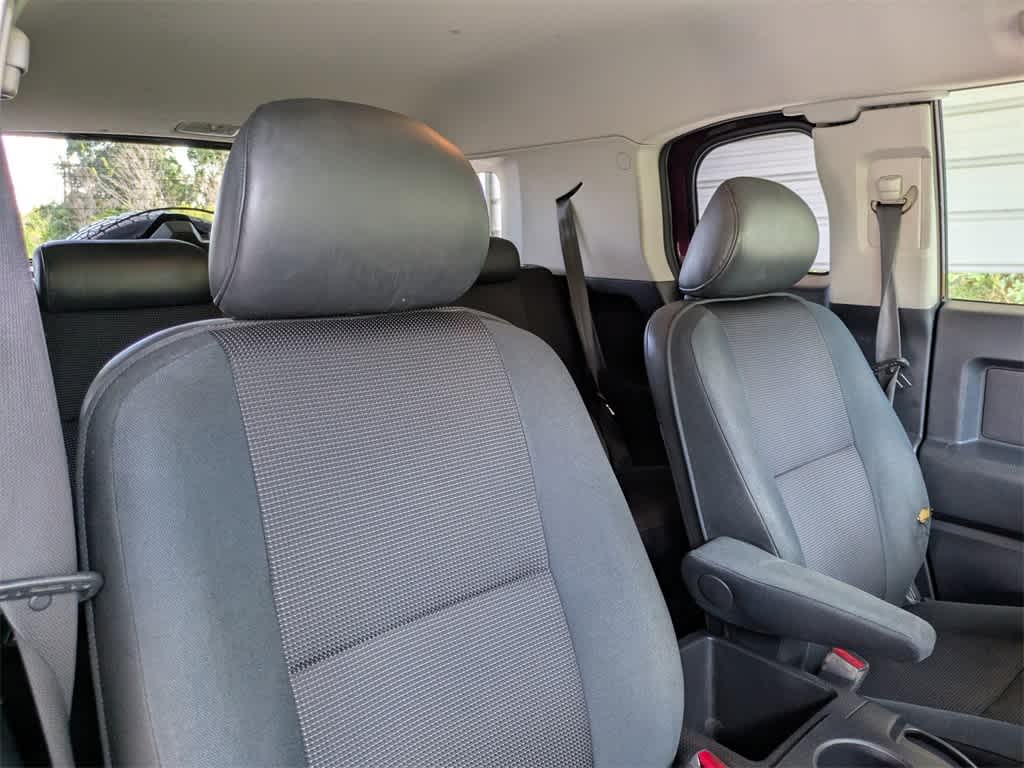 Thumbnail: 2007 Toyota FJ Cruiser - 6