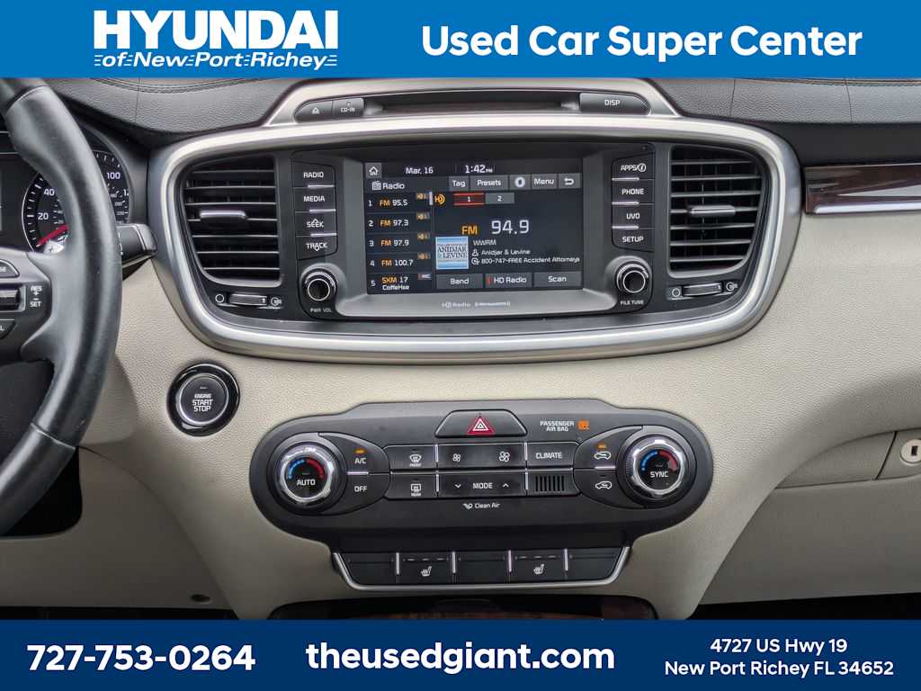 Thumbnail: 2017 Kia Sorento - 20