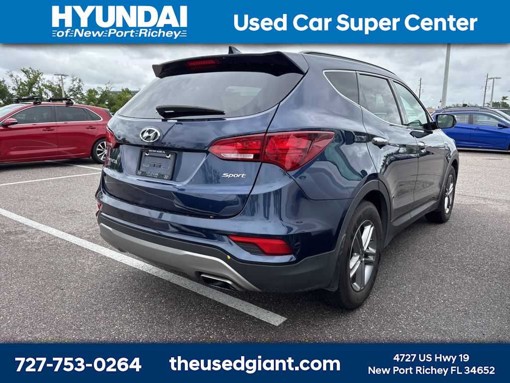 Thumbnail: 2018 Hyundai Santa Fe - 3