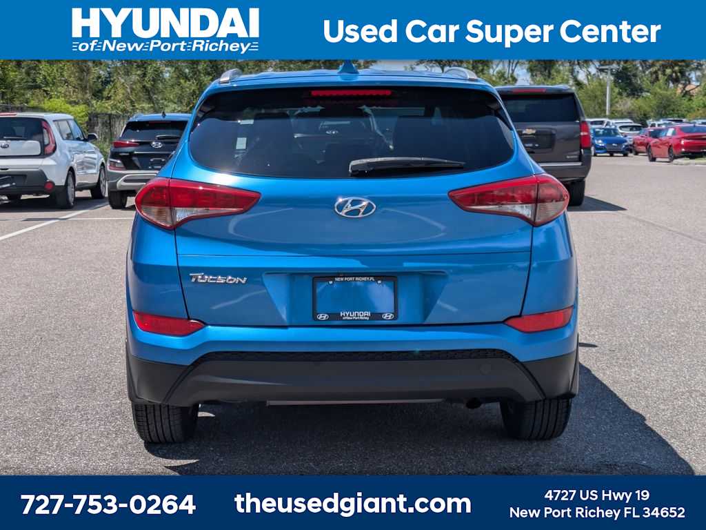 Thumbnail: 2017 Hyundai Tucson - 4