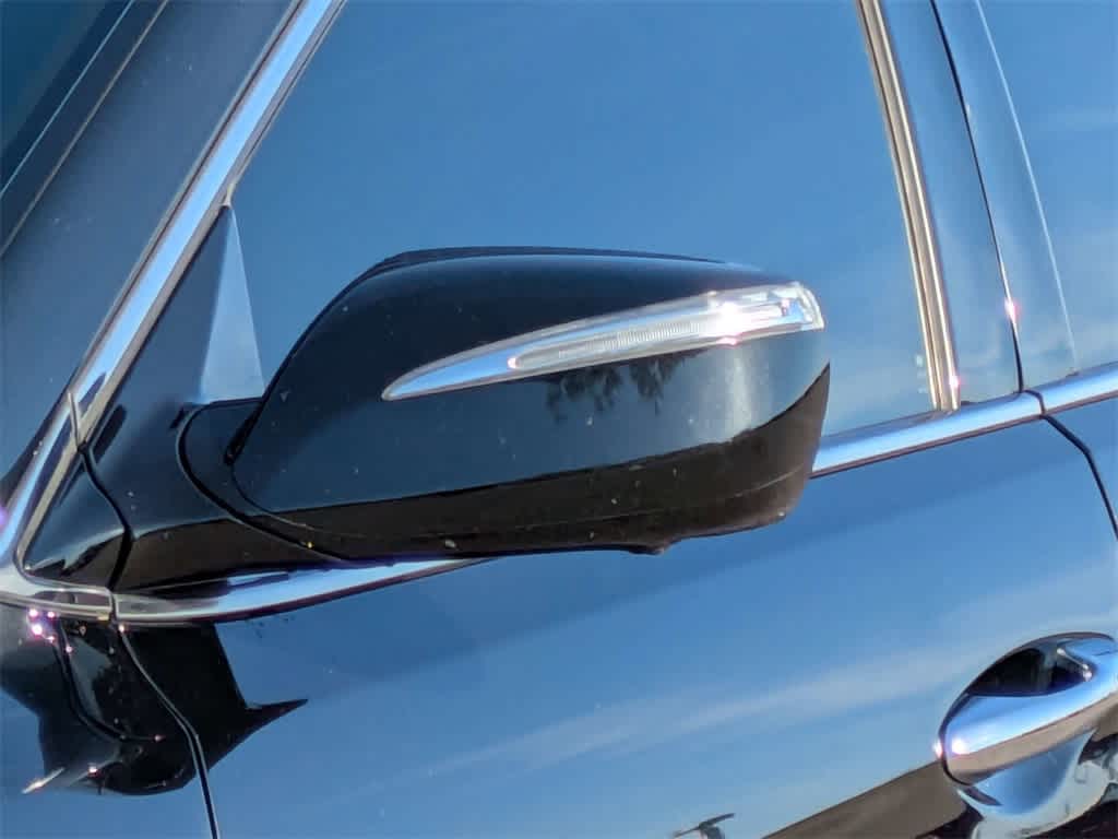 Thumbnail: 2017 Hyundai Santa Fe - 11