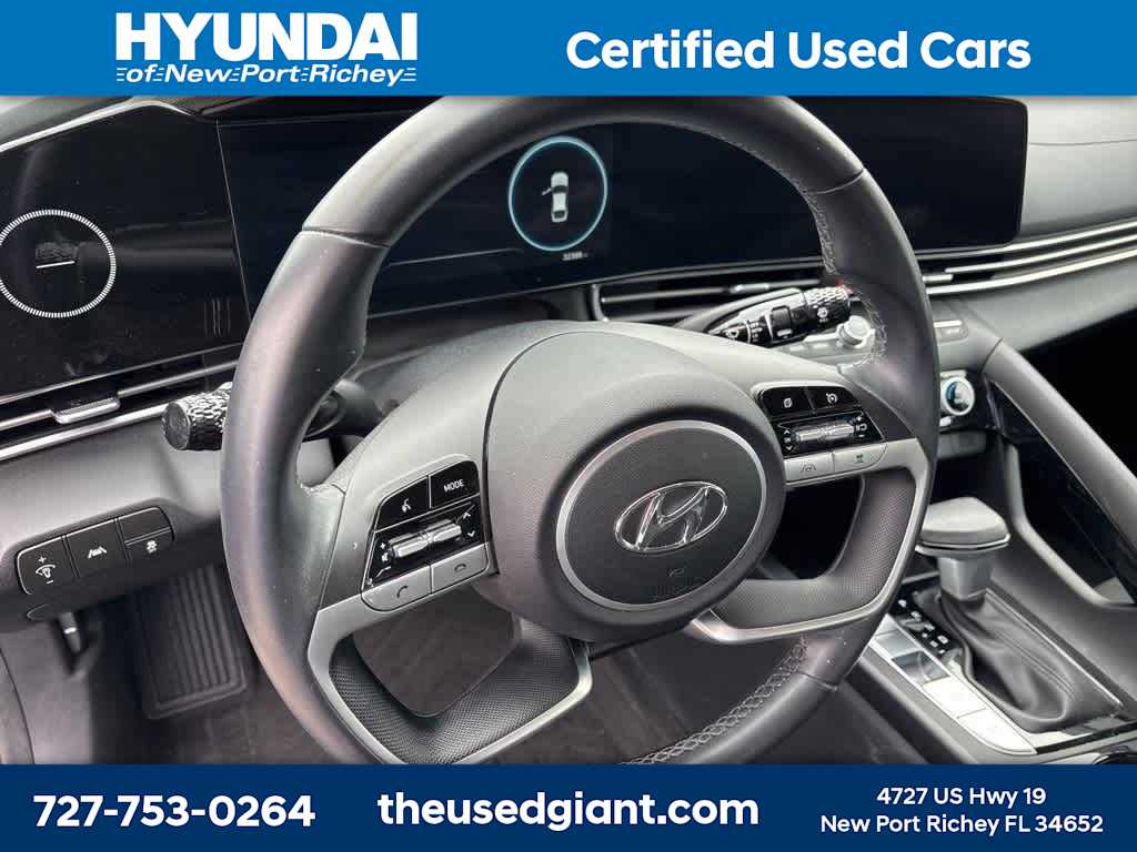 Thumbnail: 2023 Hyundai Elantra - 10