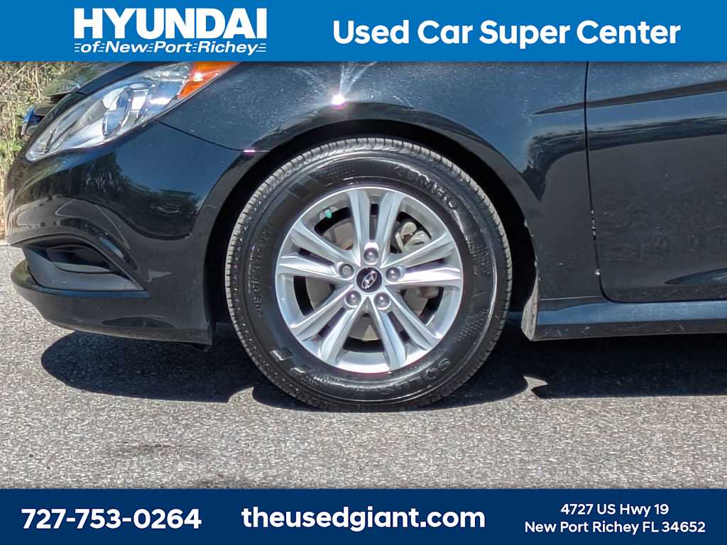 Thumbnail: 2014 Hyundai Sonata - 10