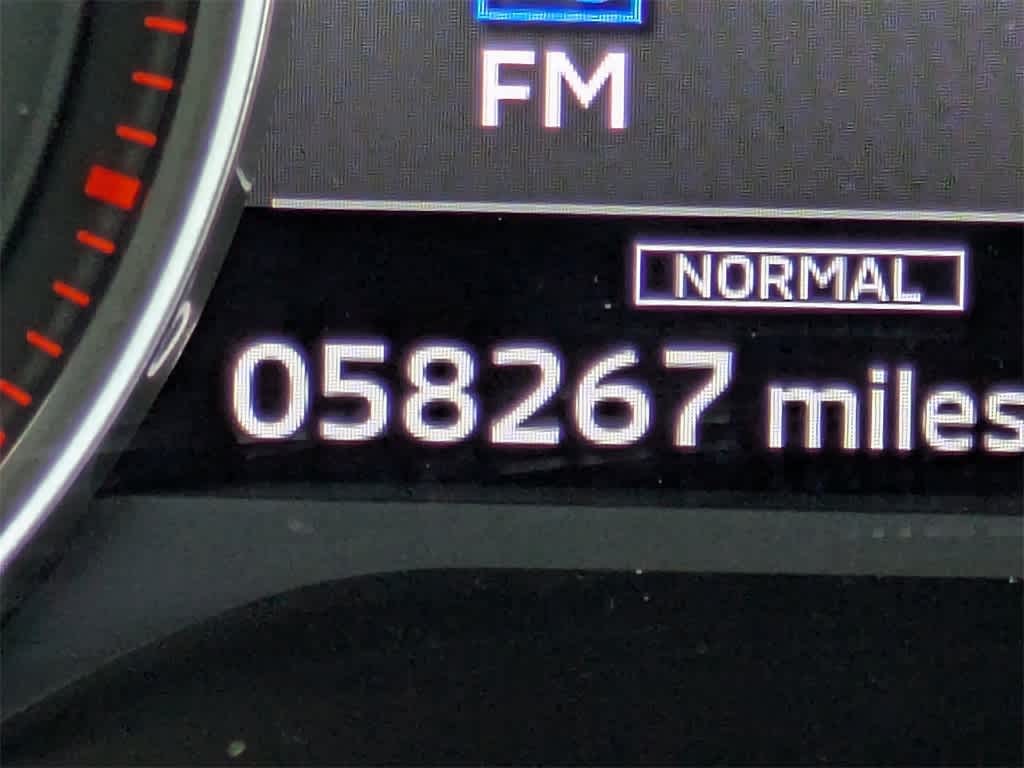 Thumbnail: 2022 Mitsubishi Outlander - 37