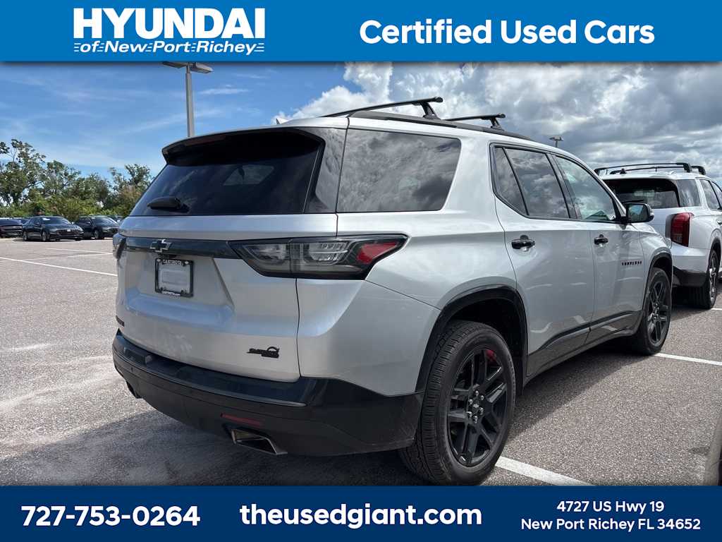Thumbnail: 2021 Chevrolet Traverse - 3