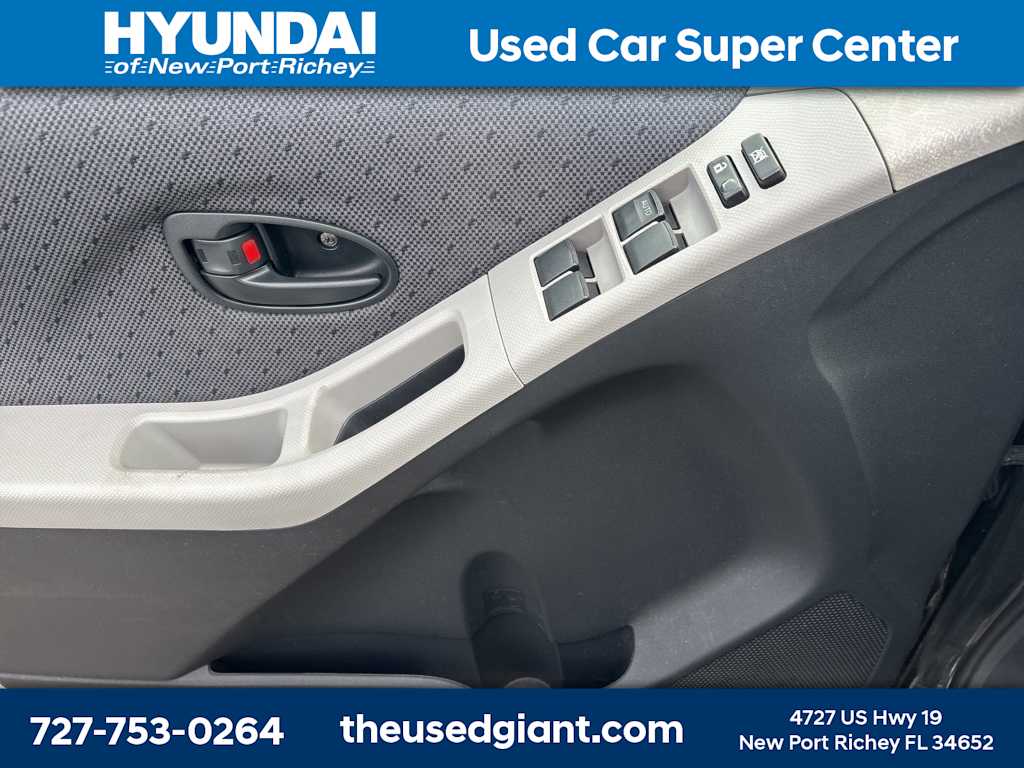 Thumbnail: 2009 Toyota Yaris - 9