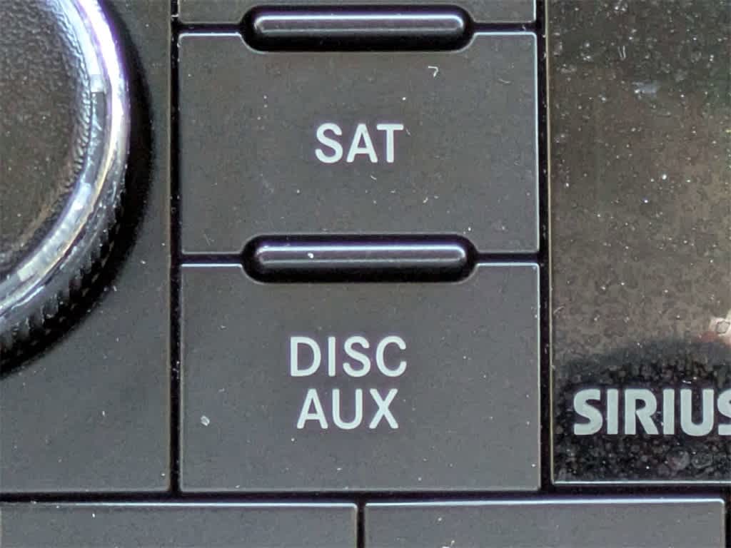 Thumbnail: 2012 Jeep Grand Cherokee - 24