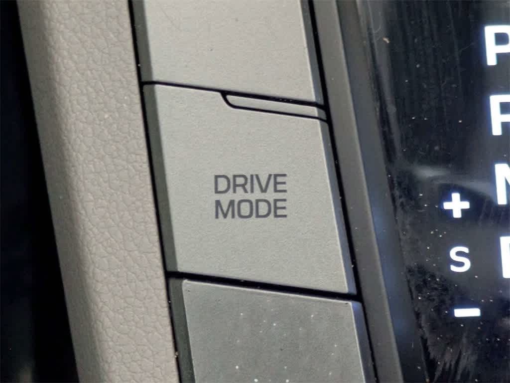 Thumbnail: 2020 Hyundai Elantra - 22