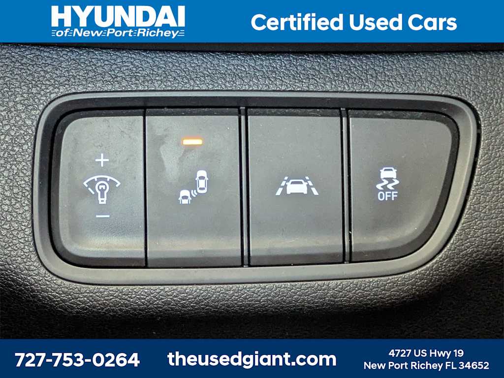 Thumbnail: 2019 Hyundai Santa Fe - 26