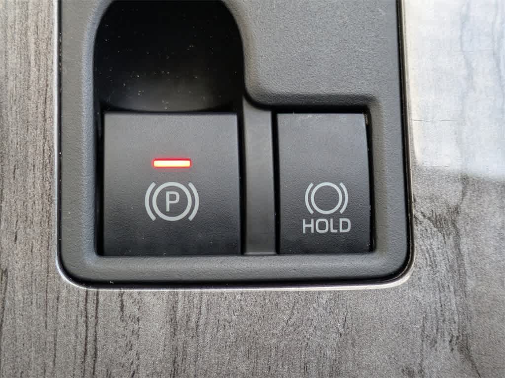 Thumbnail: 2022 Toyota Highlander - 34