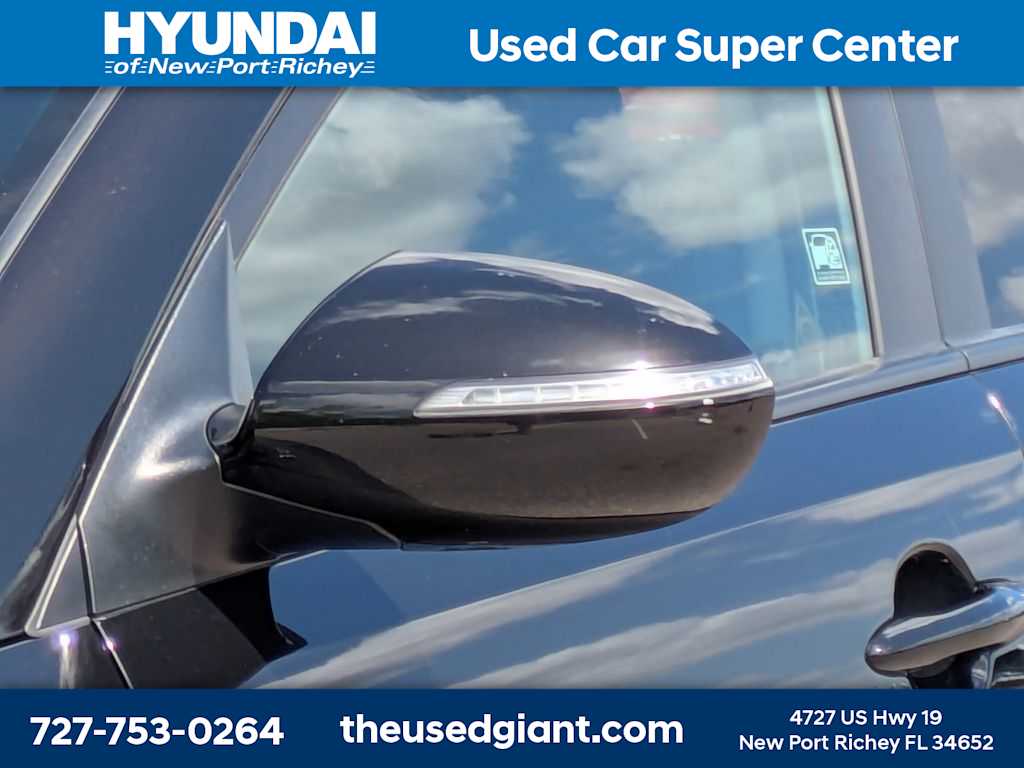 Thumbnail: 2011 Kia Sportage - 11