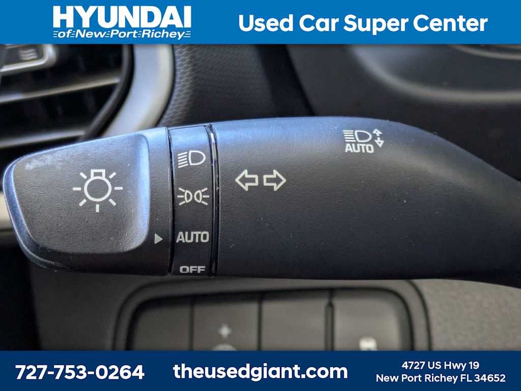 Thumbnail: 2023 Hyundai Venue - 26