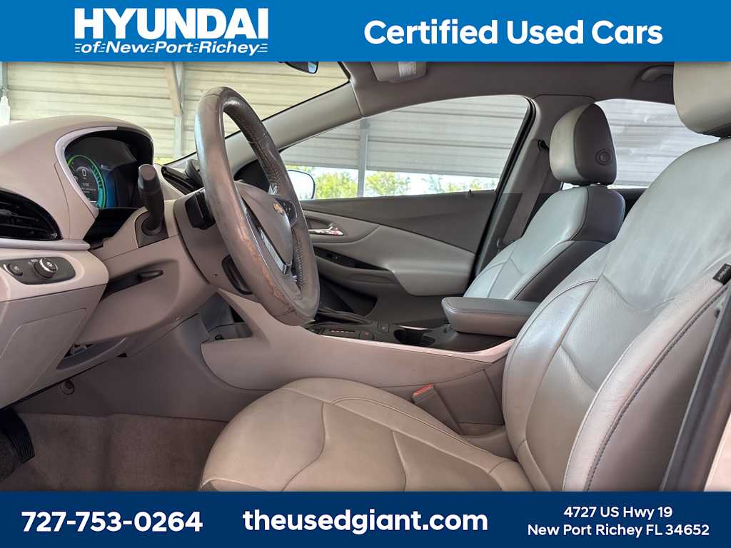 2017 Chevrolet Volt LT 23