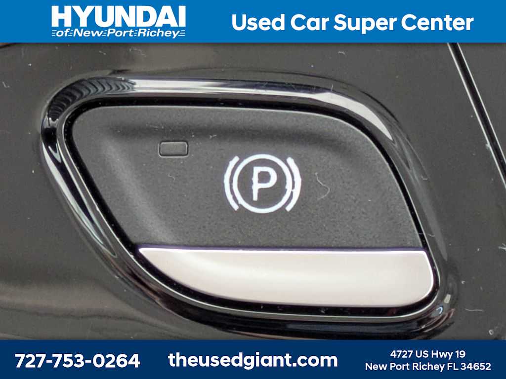 Thumbnail: 2017 Chrysler Pacifica - 36