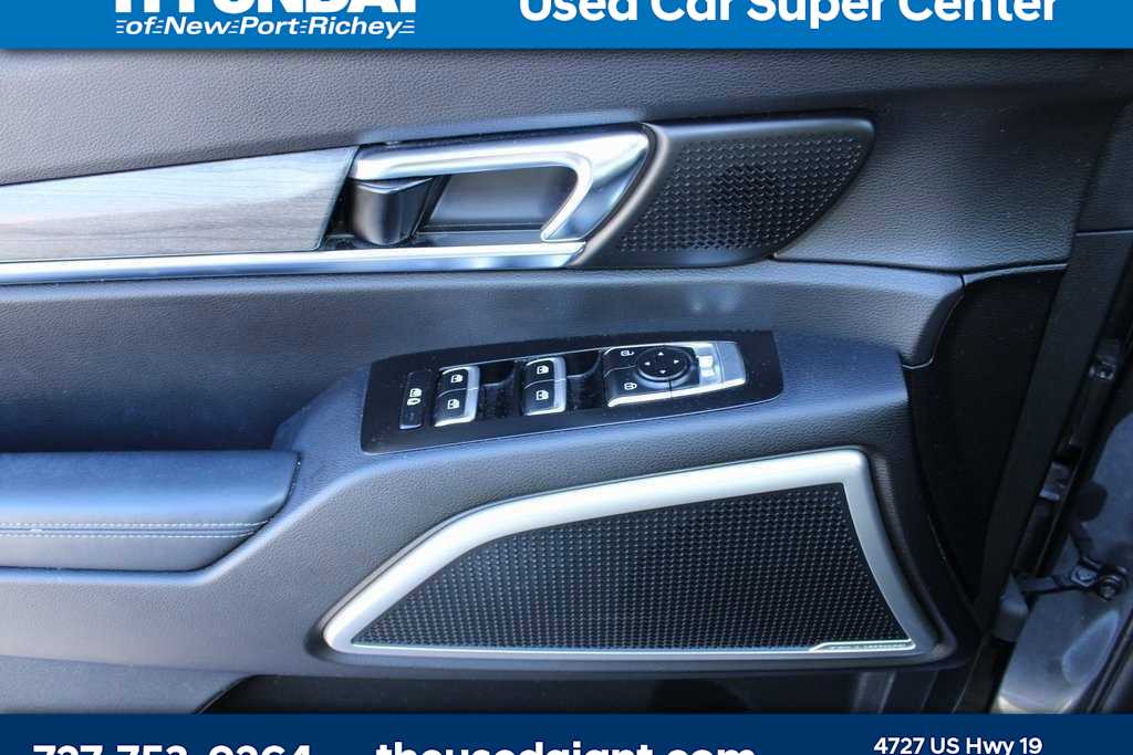 Thumbnail: 2021 Kia Telluride - 12