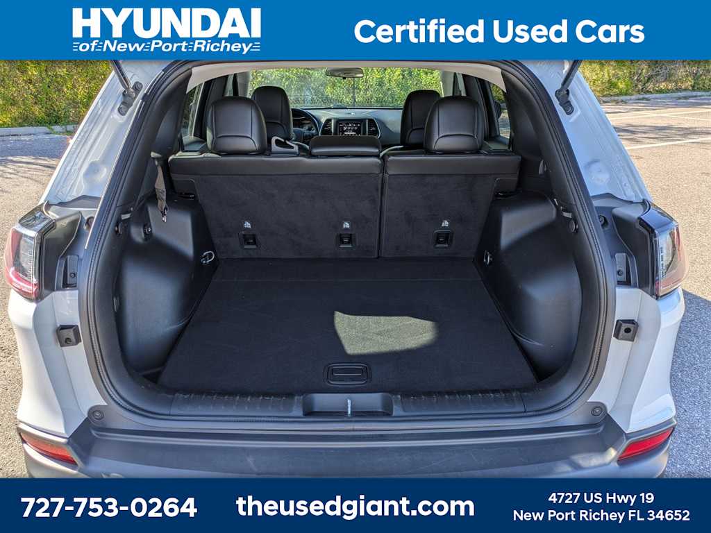 Thumbnail: 2020 Jeep Cherokee - 12