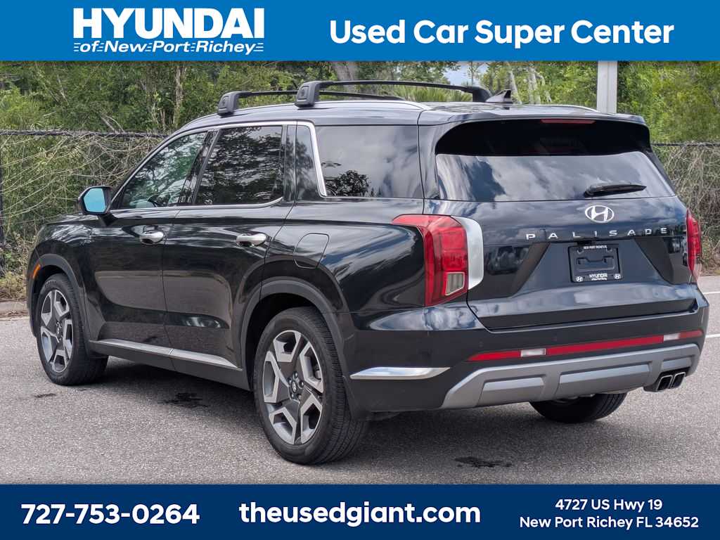 Thumbnail: 2023 Hyundai Palisade - 3