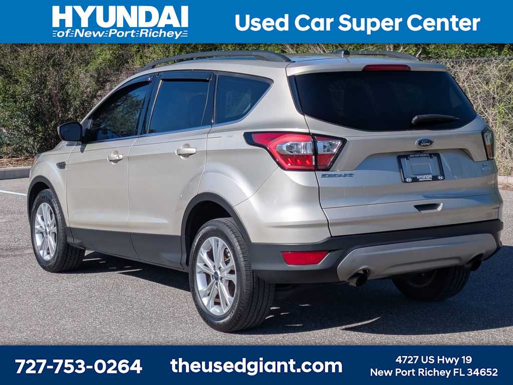 Thumbnail: 2018 Ford Escape - 3