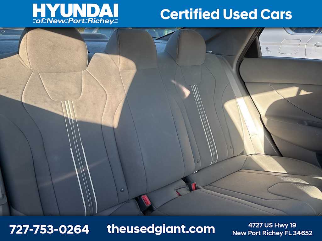 Thumbnail: 2022 Hyundai Elantra - 8