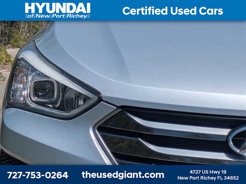 Thumbnail: 2016 Hyundai Santa Fe - 9