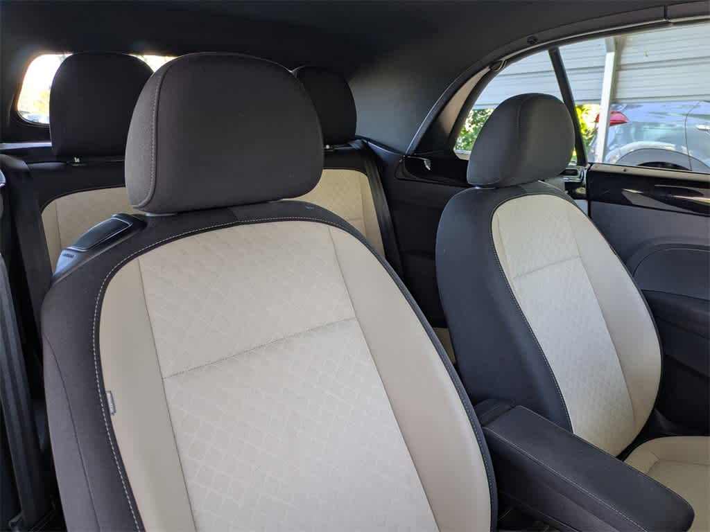 Thumbnail: 2019 Volkswagen Beetle - 6