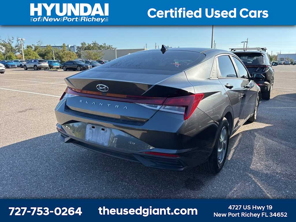 Thumbnail: 2021 Hyundai Elantra - 3