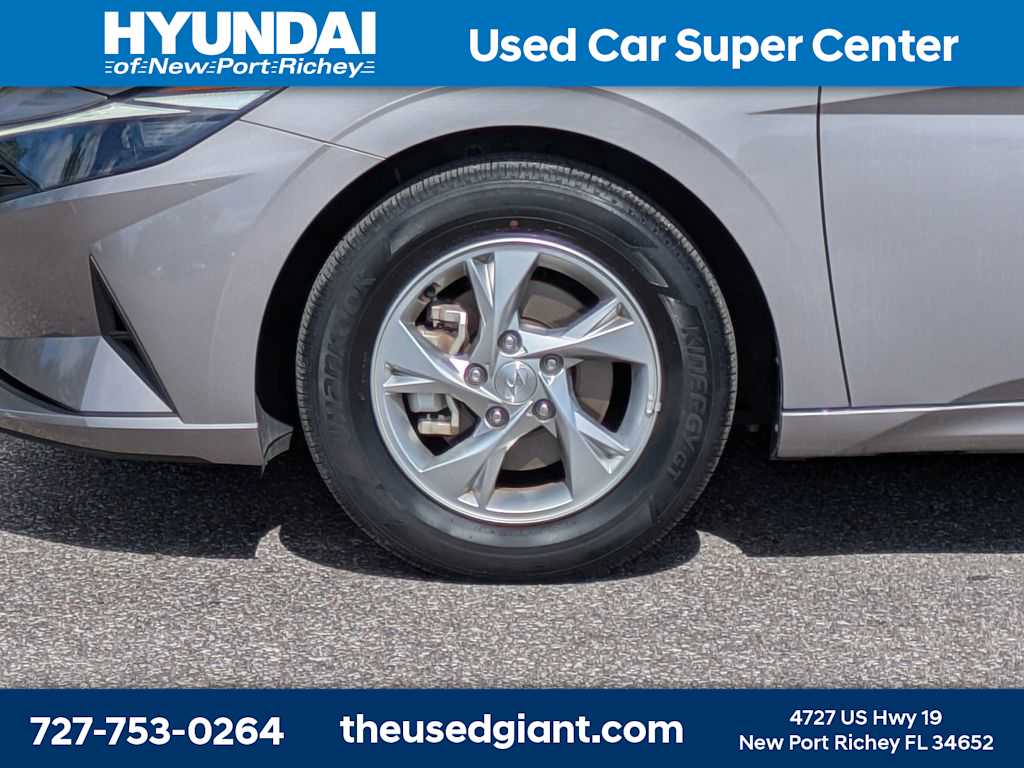 Thumbnail: 2023 Hyundai Elantra - 10