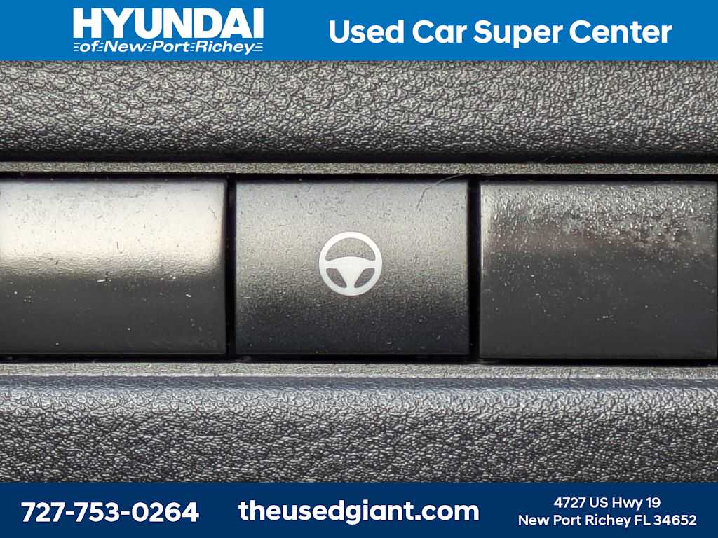 Thumbnail: 2022 Nissan Rogue - 32